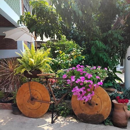 Oldy De Garden Aparthotel Chiang Mai Exterior photo